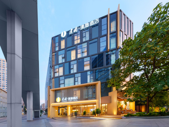 上海徐家汇建国璞隐酒店