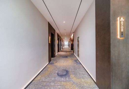 Hongqi Hotel Hotel Overview