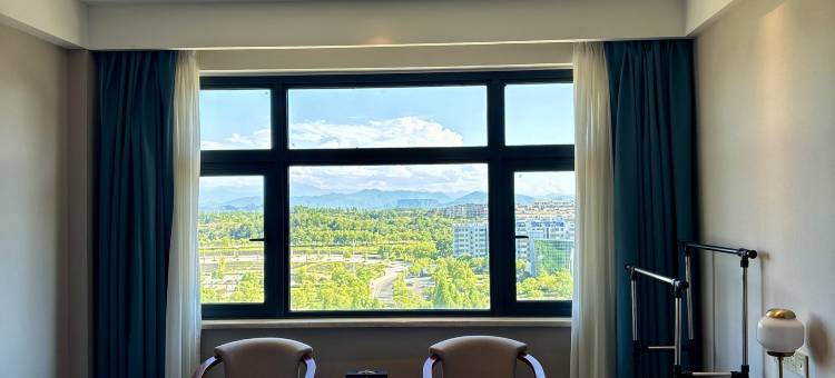 华云大酒店(横峰县政府行政服务中心店)图片