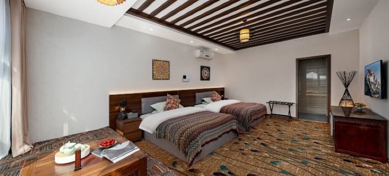 拉萨茉白别院(布达拉宫扎基寺店)图片