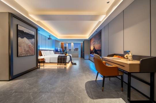 叶与晨电竞电影酒店(唐山万达店)