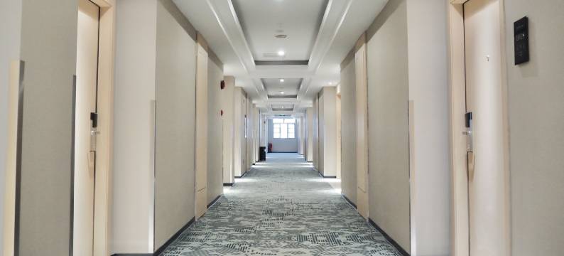 金铂特假日酒店(常平东莞东站店)图片