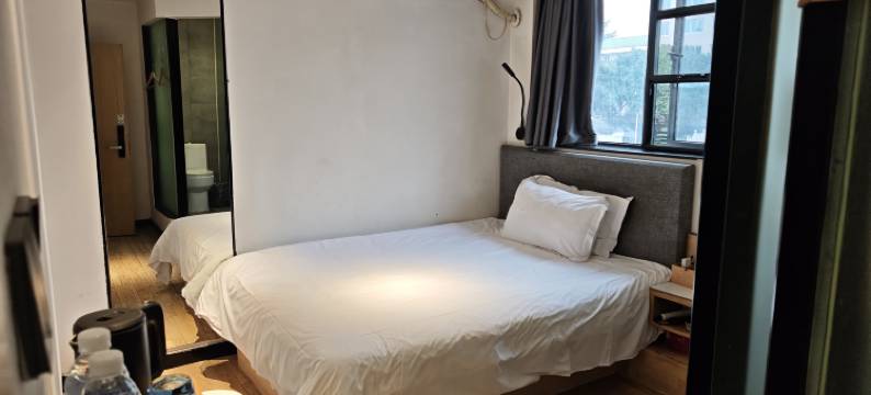 U2哟兔.梓酒店(成都武侯祠华西医院店)图片