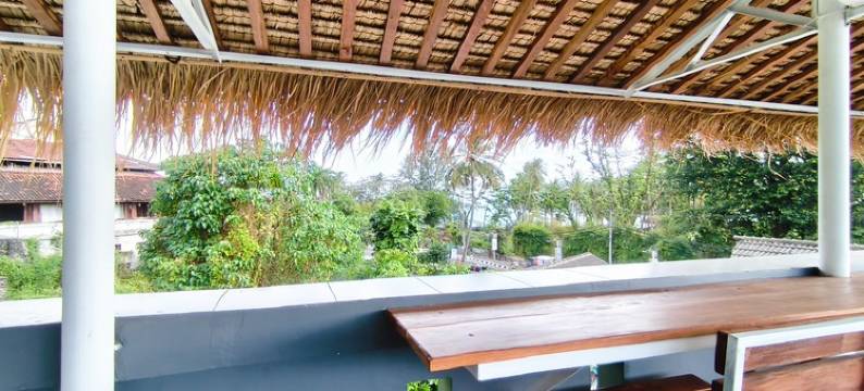 BC Inn near Senggigi Harbour RedPartner图片