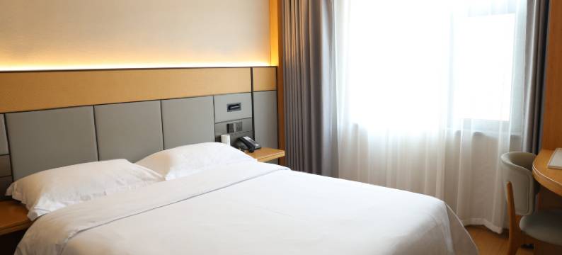 睿柏·云酒店(邯郸武安邯武快速路店)图片