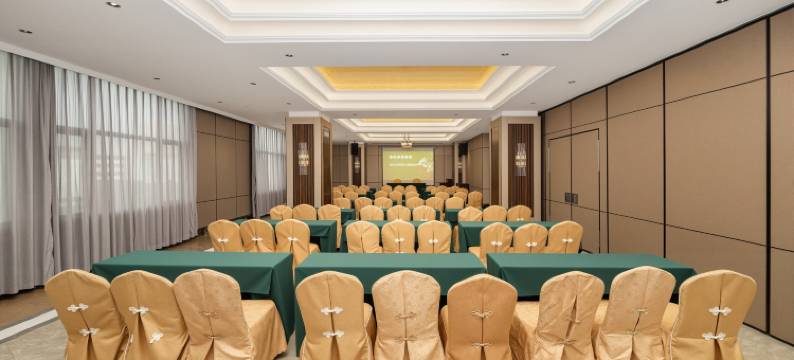 陆丰皓丽半岛酒店图片