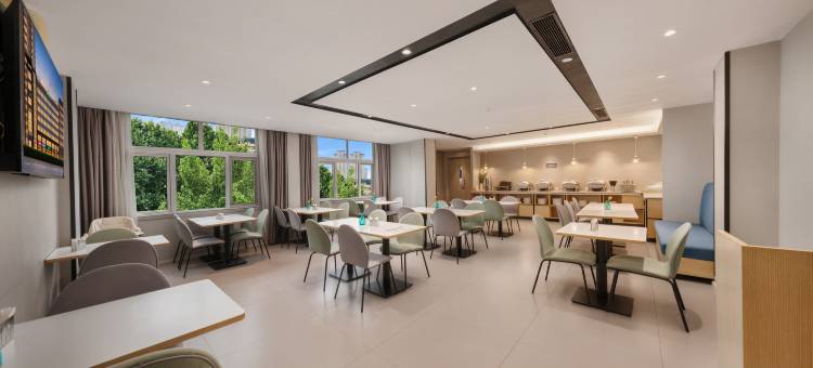青柠·臻选酒店(西安三桥枣园地铁站店)图片