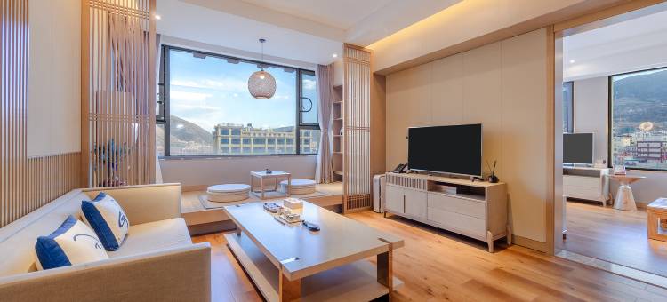 炉霍茶休饭店图片