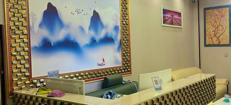 左贡启则仓宾馆图片