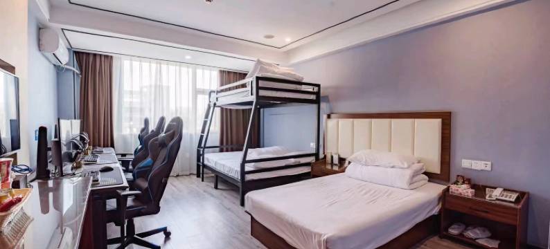 喜鹊主题酒店(郸城人民政府中心汽车站店)图片