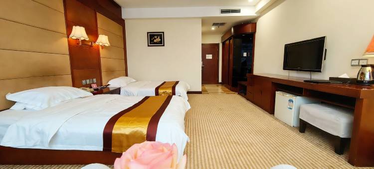 集安市华明假日大酒店图片