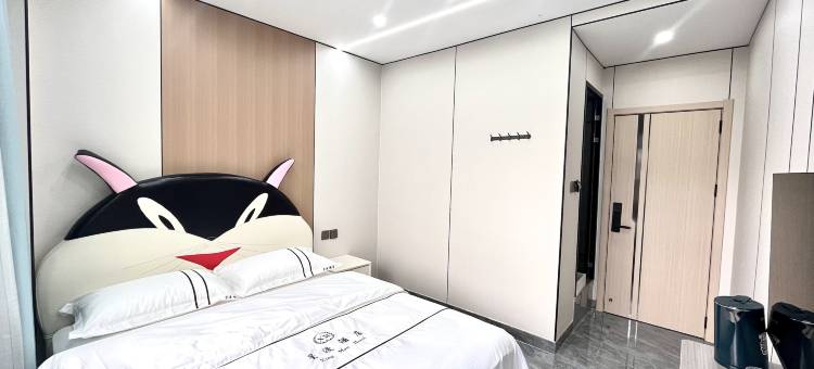 昆明星漫酒店(龙泉路财经大学店)图片