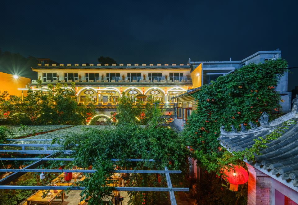 Xi 'an terracotta warriors village cave courtyard home stayHotel Overview