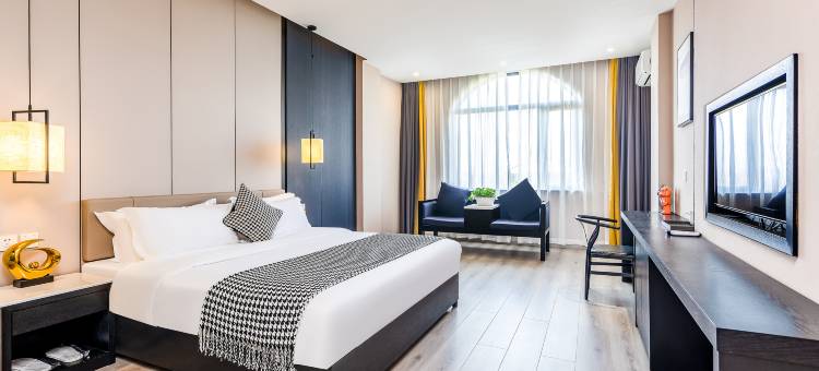 芒市宏顺艺术酒店(芒市广场店)图片