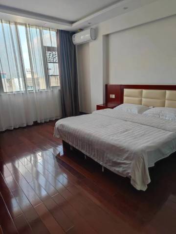 陆良万荷商务宾馆