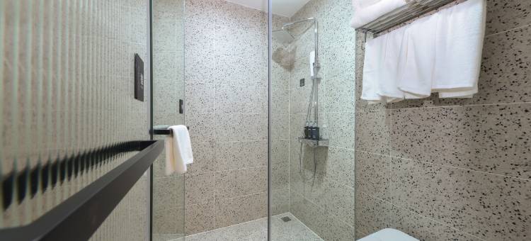 网鱼公寓(广州番禺市桥奥园广场店)图片