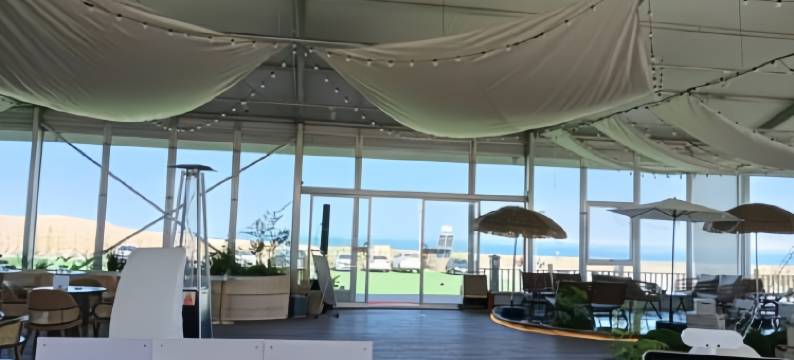 青海湖金沙湾露营基地图片