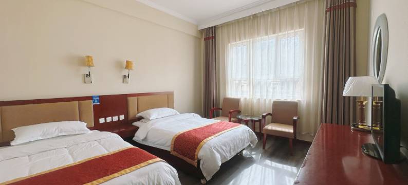 喀纳斯凯源假日酒店图片