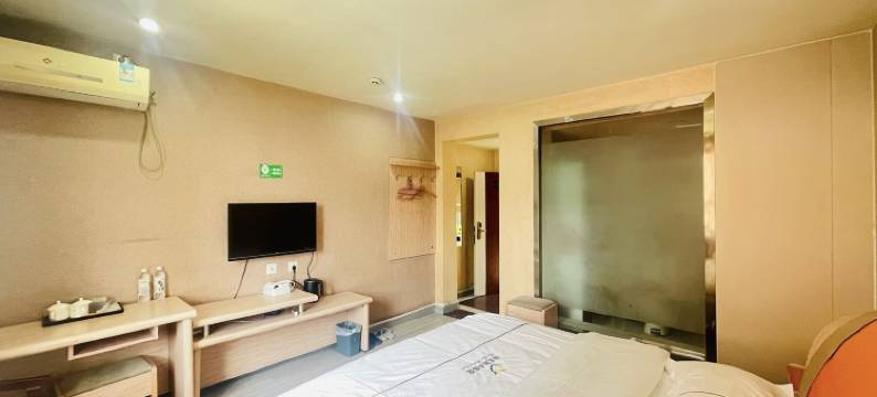 海天商务酒店(新疆医科大学第二附属医院南湖北路地铁站店)图片