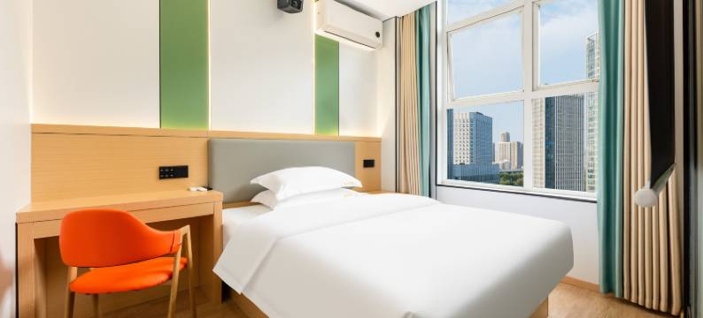 名季商旅酒店(武汉粮道街黄鹤楼店)图片