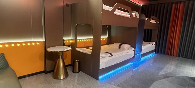 飞一翔电竞酒店图片