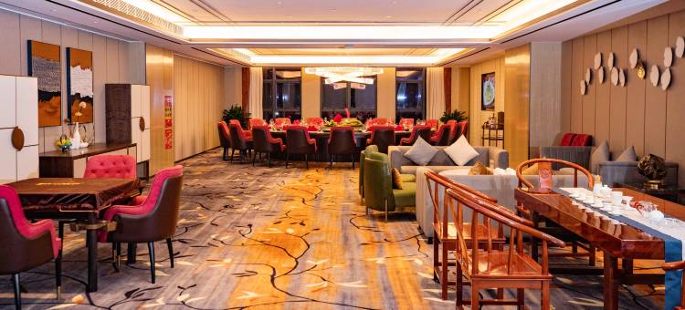 龙南兴飞格兰云天大酒店图片