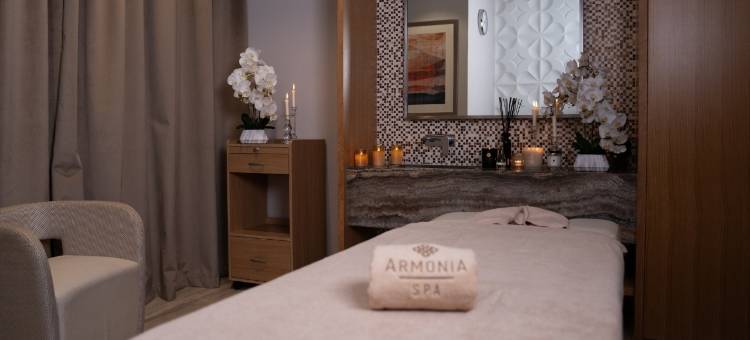 迪拜市美爵酒店(Grand Mercure Dubai City)图片