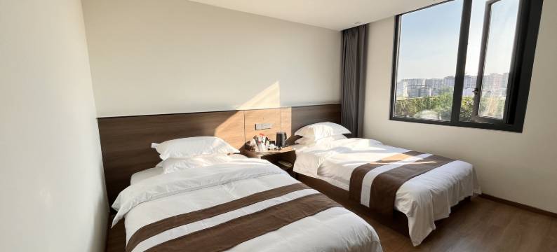 吉佰萃酒店(新津客运中心五津地铁站店)图片