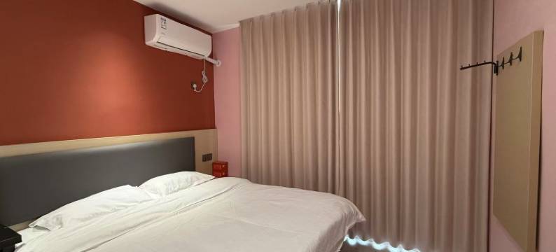 青柠电竞酒店(越溪地铁站SM广场店)图片