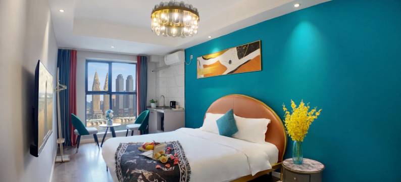 与暮·千寻江景民宿(重庆解放碑洪崖洞店)图片