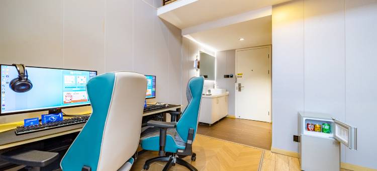 爱电竞酒店(上海江川路地铁站店)图片