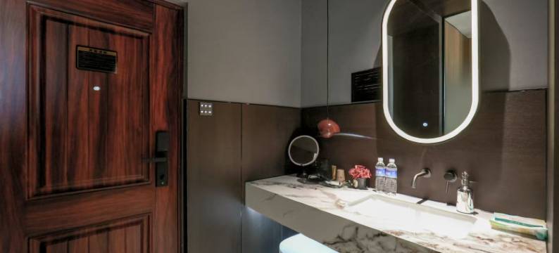 美凝@lazy轻奢全智能酒店(红旗街这有山店)图片