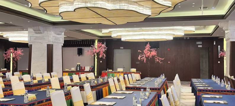 林芝贡布花园酒店图片