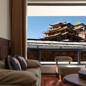 逸馨·月下尘世HYGGE|空间艺术美宿(独克宗古城大佛寺转经筒店)图片