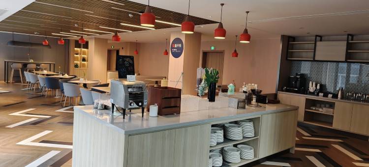 亚信电竞酒店(杭州萧山国际机场店)图片