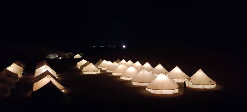 沙漠空间站露营地中心图片