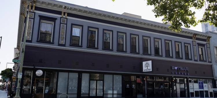 橡镇巢(Oaktown Roost)图片