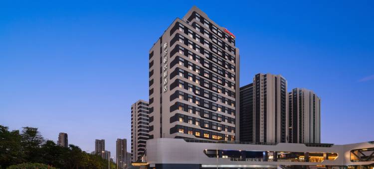 青岛金沙滩希尔顿欢朋酒店图片