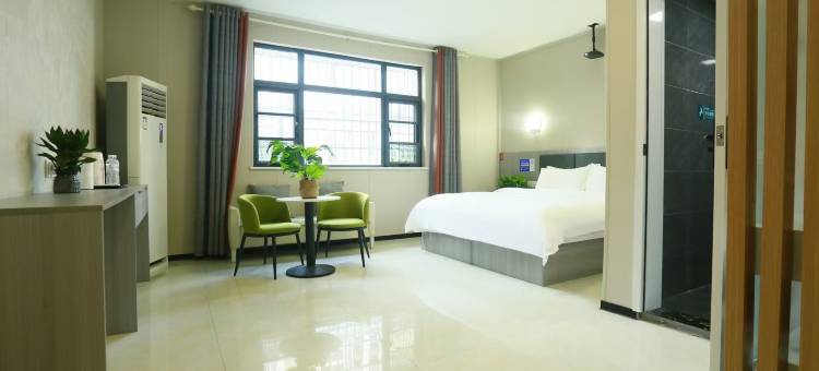 晴岚居民宿(开封河南大学金明广场店)图片