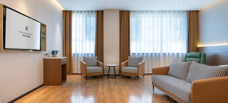 丽呈花盛酒店(乌鲁木齐水磨沟风景区温泉东路店)图片