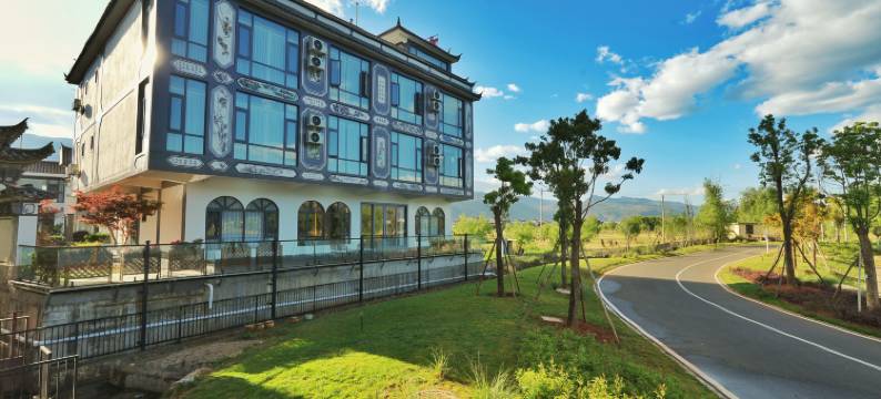 水泽缘Lakeview·云栖湖畔丨白族美学观景民宿(三义国际机场店)图片