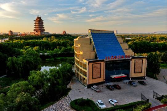 青铜峡华龄酒店