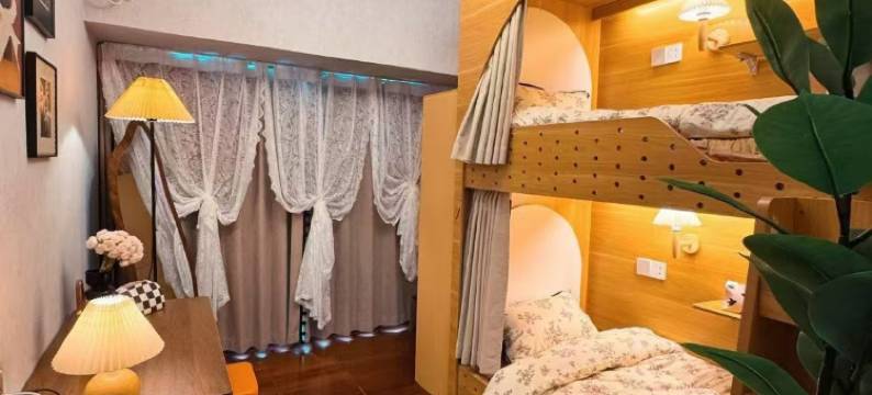 拾光记青年旅舍(观音桥好吃街店)图片