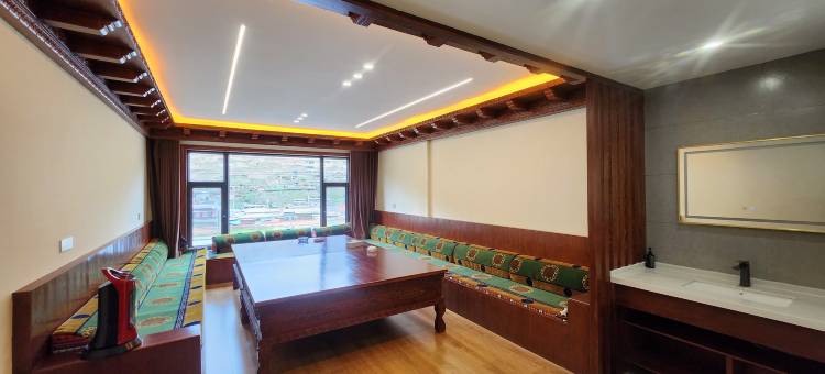 那木塞宝仓精品酒店图片