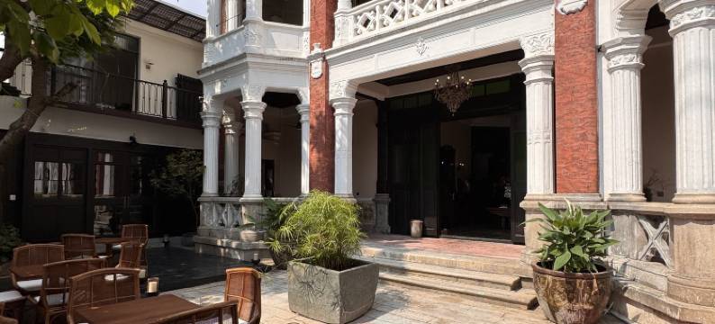 厦门六十八号1OO百年民国收藏酒店(中山路步行街镇海路地铁站店)图片