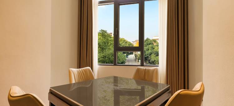 俊义酒店(六盘水站人民广场店)图片