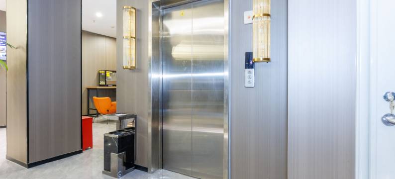 富怡嘉智能酒店(巩义站星月时代广场店)图片