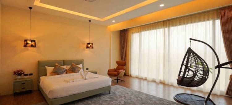 Villa Chantara: Central Pattaya, Walking Street, 7BR, Private Pool, Karaoke & Pool Table图片