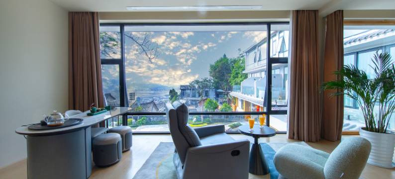 山里有屋设计师温泉度假美宿(和顺古镇店)图片