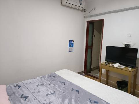 济南鑫辉招待所(泉城广场店)